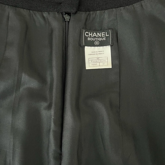 CHANEL pencil, straight black skirt - Picture 6 of 6